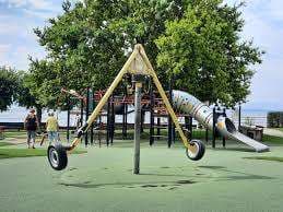 Place de jeux pour enfant – Bild 1