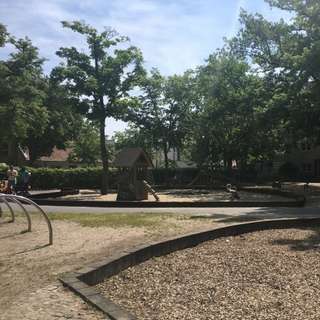 Spielplatz Plantagenplatz – Bild 1