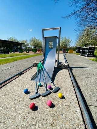 Minigolf & Pit-Pat Anlage im Georgengarten – Bild 1