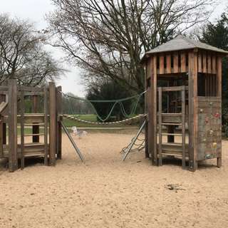 Spielplatz – Bild 3