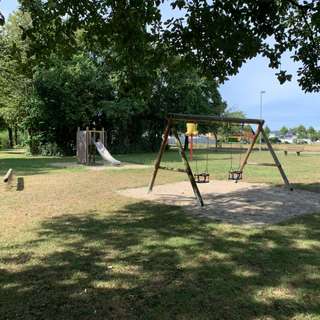 Spielplatz – Bild 1