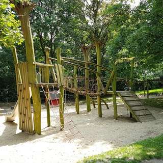 Spiel- und Bolzplatz Hexenplatz – Bild 1