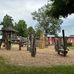 Spielplatz Kurt-Schumacher-Straße – Bild 3