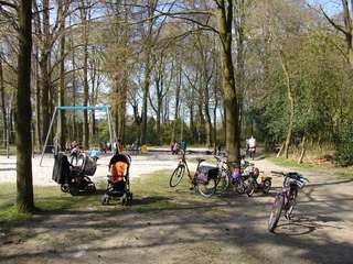 Spiel-, Sport- und Bolzplatz Stephanring – Bild 1