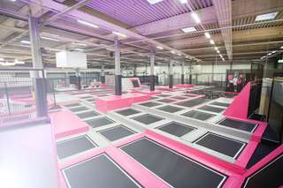 SPRUNG RAUM Trampolinpark Kiel – Bild 1