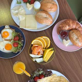 Priya's Eltern-Kind Café – Bild 2