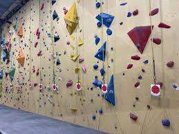 Boiler Room Climbing Gym – Bild 1