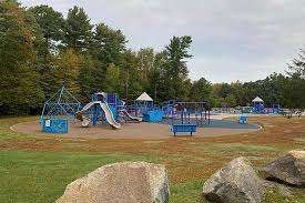 Dartmouth Common Playground – Bild 1