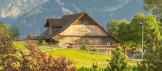 Erlebnishof Fronalp - Swiss Holiday Park – Bild 1