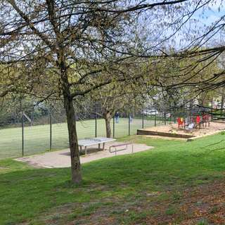 Spielplatz Zur Waldkampfbahn – Bild 1