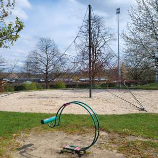 Spielplatz Zur Waldkampfbahn – Bild 3