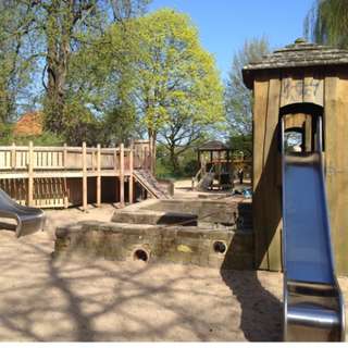 Spielplatz Burg Linn – Bild 3