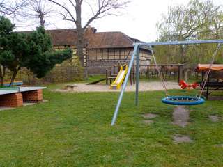 Spielplatz – Bild 1