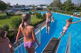 Schwimmbad Rheineck mitte Mai bis September – Bild 1