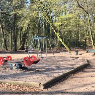 Spielplatz Eversten Holz – Bild 1