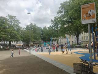 Spielplatz Neumarkt – Bild 1