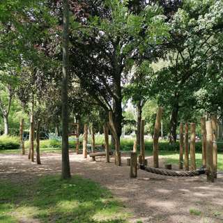 Spielplatz Weserpromenade – Bild 1