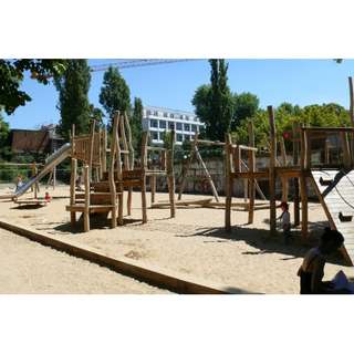 Spielplatz – Bild 1