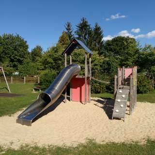 Spielplatz – Bild 1