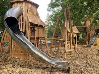 Spielplatz – Bild 2