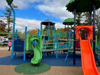 Playground – Bild 4