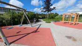 Place De Jeux Des Quatres Sapins – Bild 2