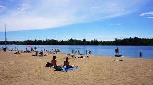 Mooney's Bay Park and Beach – Bild 1