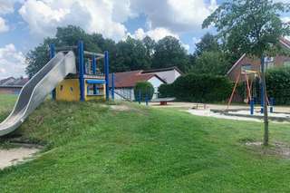 Spielplatz " Elbestraße" – Bild 1