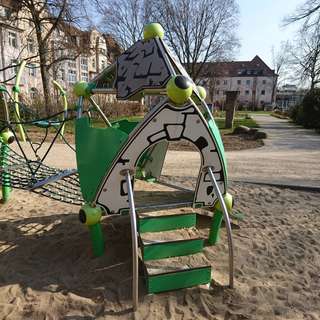 Spielplatz – Bild 1