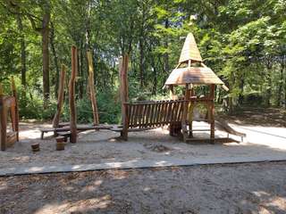 Kinderspielplatz an der Luiseninsel – Bild 2