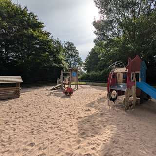 Spielplatz Angelmodder Weg – Bild 1
