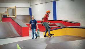 Newmarket Recreation Youth Centre & telMAX Indoor Skate Park – Bild 1
