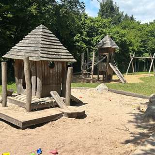 Spielplatz am Weilersbach – Bild 1