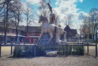 August-Schmidt-Platz – Bild 3