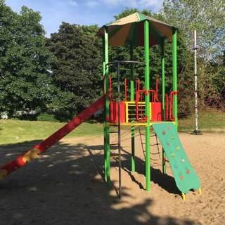 Spielplatz – Bild 1