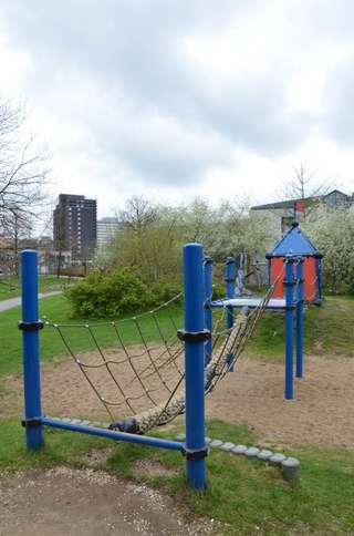 Spielplatz am Rathaus – Bild 3
