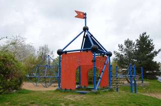 Spielplatz am Rathaus – Bild 4