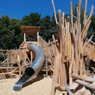Abenteuerspielplatz – Bild 1