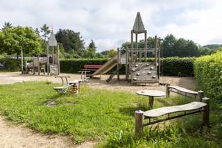 Spielplatz – Bild 1