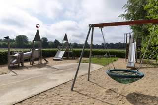 Spielplatz – Bild 2