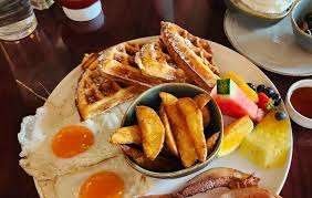 3B’S - BENNY, BOWLS & BREAKFAST – Bild 1