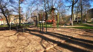 Spielplatz im Schlosspark – Bild 1