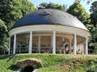 Wilhelmsbader Karussell – Bild 1