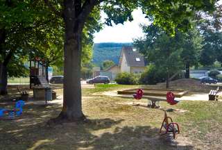 Spielplatz – Bild 1