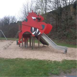 Spielplatz – Bild 1