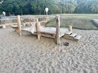 Spielplatz im Stadtwald – Bild 2