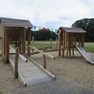 Spielplatz im Stadtwald – Bild 5