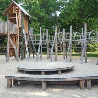 Spielanlage "Schwanenstadt" – Bild 1