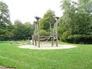 Waldspielplatz – Bild 2
