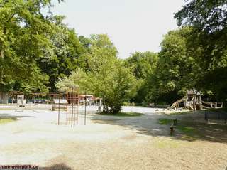 Waldspielplatz – Bild 4